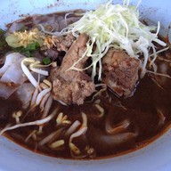 น้ำเงี้ยวป้าจันทร์