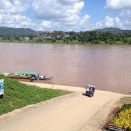 น้ำเงี้ยวป้าจันทร์