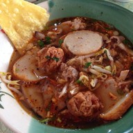 ก๋วยเตี๋ยวต้มยำ เจ๊แอ๊ด