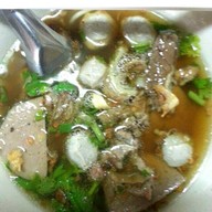 ก๋วยเตี๋ยวเนื้อหัวรถไฟ
