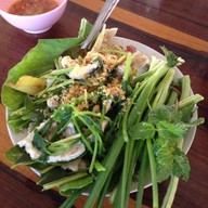 ครัวต้นแต้ ผาแต้ม