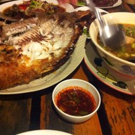 ร้านอาหารอีสานดอกคูณ