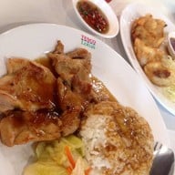 Food Court  โลตัส ศาลายา