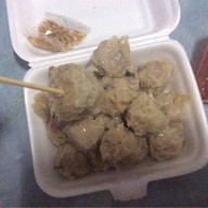 ขนมจีบ ซาลาเปา หน้าหอนาฬิกาโพธาราม