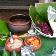 ขนมไทย อยู่เจริญ