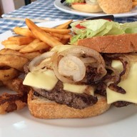 The U.n Irish Pub And Restaurant