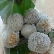 ขนมไทย อยู่เจริญ