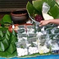 ขนมไทย อยู่เจริญ