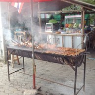 ไก่ย่างวิเชียรบุรี สันกำแพง