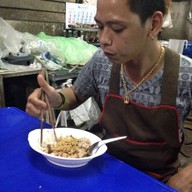 ร้านบะหมี่ตาพวง