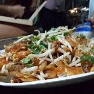 เจ๊ใบผัดไทย หอยทอด