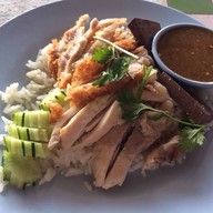 บ้านข้าวมันไก่ หนองผึ้ง -