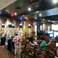 TUT's Cafe พาราไดซ์ พาร์ค