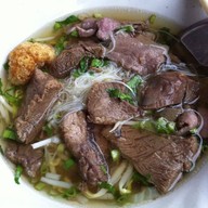 ก๋วยเตี๋ยวเนื้อ2เจ๊ นครนายก