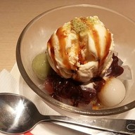 Mos Burger เซ็นทรัลชิดลม