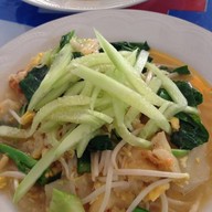 ก๋วยเตี๋ยวผัดน้ำกุ้ง(ตลาดซุ้ย)