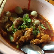 ก๋วยเตี๋ยวหมู-เย็นตาโฟ