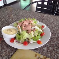 Bee's Café บ้านผึ้ง & Fika