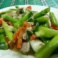 จ๊อตจักรภัทร์