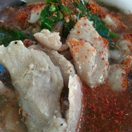 ราดหน้าหมูหมัก ตลาดอ้อมเมือง