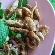 เปี๊ยกส้มตำไก่ย่างหนังกรอบ