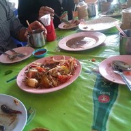 เปี๊ยกส้มตำไก่ย่างหนังกรอบ