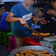 ปลาเส้นทอด ตลาดนัดเลียบทางด่วนรามอินทรา