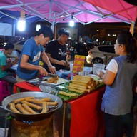ปลาเส้นทอด ตลาดนัดเลียบทางด่วนรามอินทรา