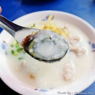 โจ๊กหมู ทะเล นายอี๊ด