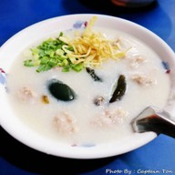 โจ๊กหมู ทะเล นายอี๊ด