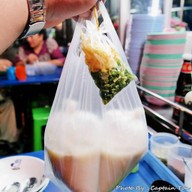 โจ๊กหมู ทะเล นายอี๊ด