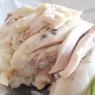 อ้วน ข้าวมันไก่ ถนนคู้บอน