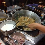 ผัดไทยเจ๊เปิ้ล