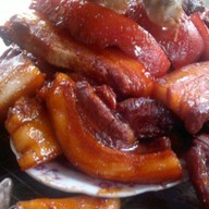 ร้านข้าวหมูแดงเจ๊กิมลี้