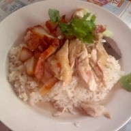 ร้านข้าวหมูแดงเจ๊กิมลี้