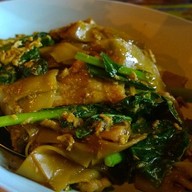 ราดหน้ายอดผักนายสักบ้านไผ่