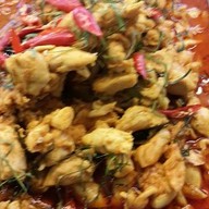 ข้าวแกง ซาลาเปา ครัวชาวใต้ หน้าหมู่บ้านสารินซิตี้