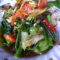 เจ๊ตุ้ม ส้มตำ บ้านนาอ้อ