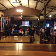 ร้านอาหารชานชลา