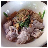 ก๋วยเตี๋ยวสุโขทัย ร่มเกล้าฯ