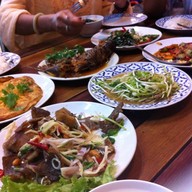 ข้าวต้มแต้จิ๋ว หลักเมือง