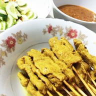 เจ๊ปุ๊ย หมูสะเต๊ะ