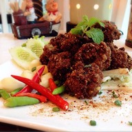 Chef Waan Cafe' & Steak