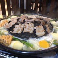 คุณอุ๋ย หมูกะทะ