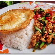 ภูชญา. อ่ิมอร่อย