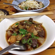 ก๋วยจั๊บ กิมหลั่น