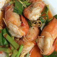 กูจะยำ byยำสดหอนาฬิกา
