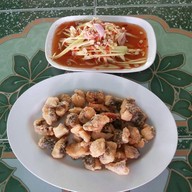 ร้านอาหารฉลองชัยปลาเผา