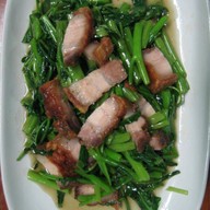 ข้าวผัดปู "น้อย"