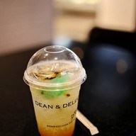 DEAN & DELUCA มหานคร คิ้วบ์